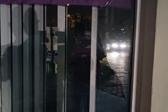 Επίθεση σε γραφείο του ΣΥΡΙΖΑ στη Θεσσαλονίκη